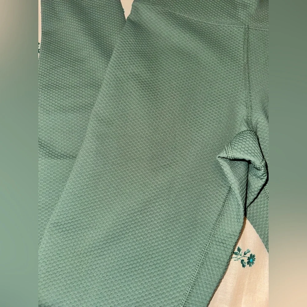 Beach Riot set NWT - Picture 7 of 13